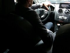 Baiat, caut fata pentru a petrece Craciunul si nu numai